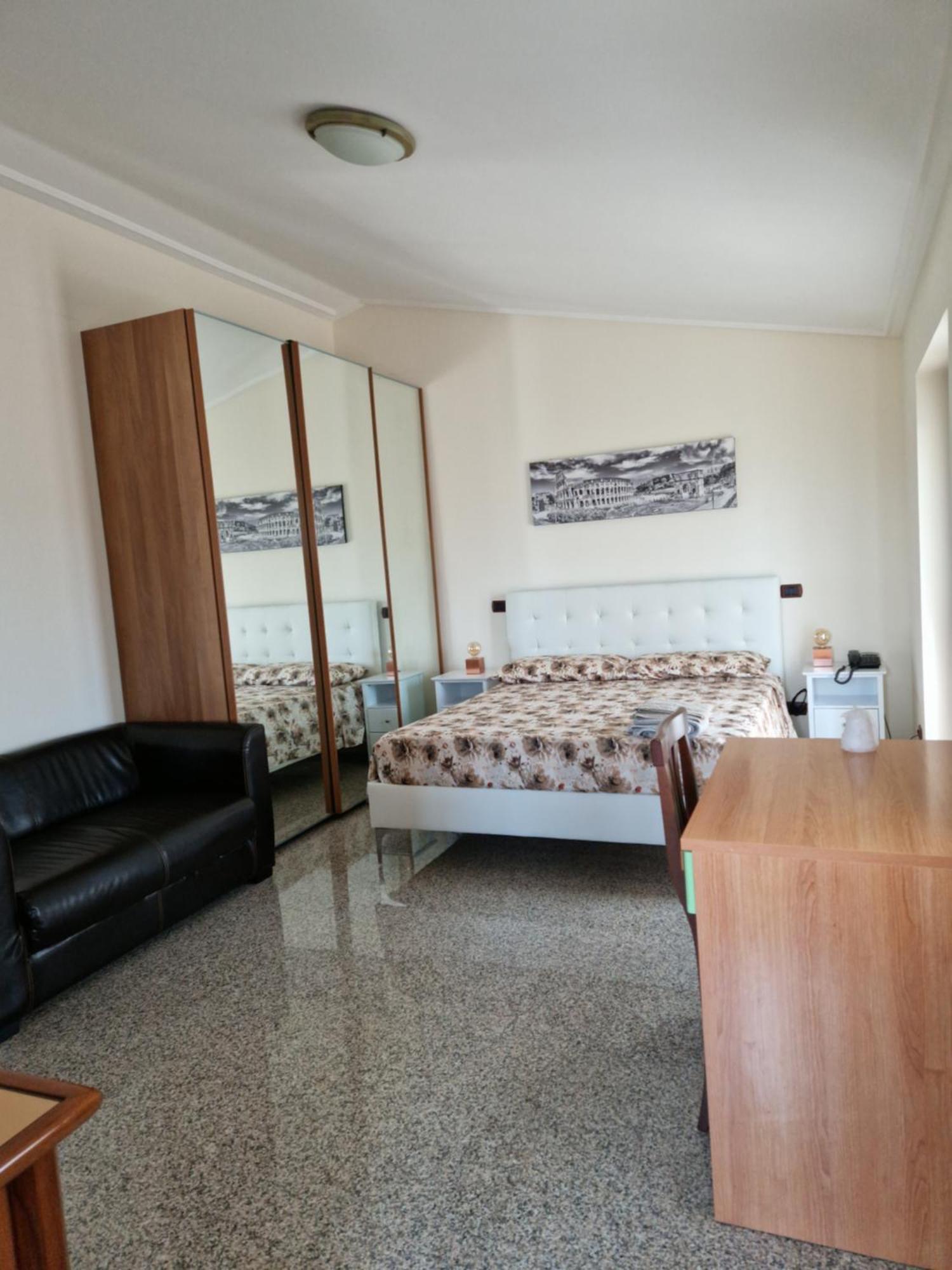Castelbarco House B Hotell Roma Eksteriør bilde